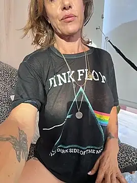 mommyselenafit  online show from February 7, 10:12 am