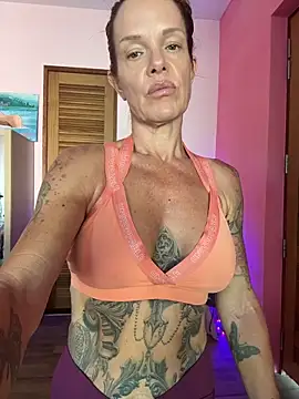 mommyselenafit  online show from April 27, 12:41 am