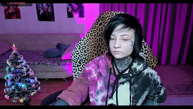 Snapshot of acid_trip1l chatting on December 11, 7:14 pm acid trip1l online show from December 11, 7:14 pm