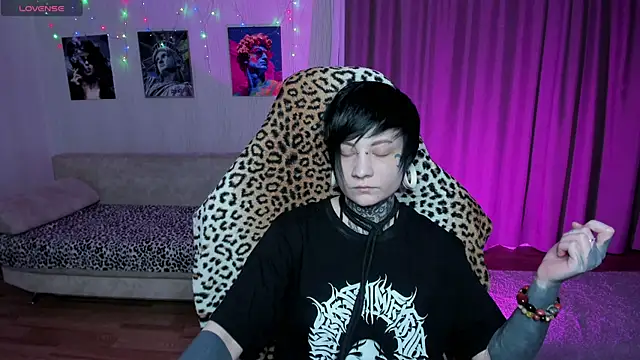 Snapshot of acid_trip1l chatting on March 4, 8:16 pm acid trip1l online show from March 4, 8:16 pm