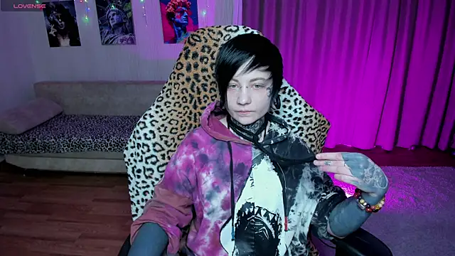 Snapshot of acid_trip1l chatting on February 20, 8:03 pm acid trip1l online show from February 20, 8:03 pm