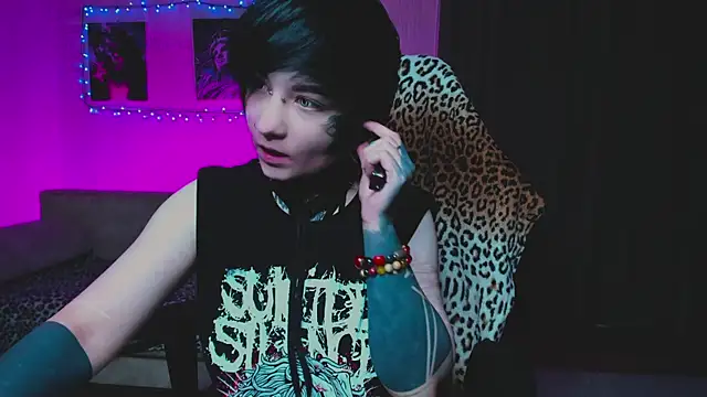 Snapshot of acid_trip1l chatting on September 18, 8:34 pm acid trip1l online show from September 18, 8:34 pm