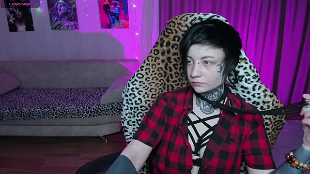 Snapshot of acid_trip1l chatting on February 15, 10:31 pm acid trip1l online show from February 15, 10:31 pm