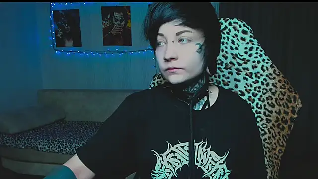 Snapshot of acid_trip1l chatting on October 3, 9:05 pm acid trip1l online show from October 3, 9:05 pm