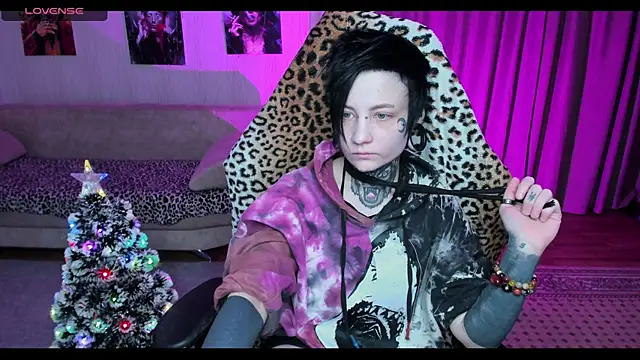 Snapshot of acid_trip1l chatting on December 19, 7:29 pm acid trip1l online show from December 19, 7:29 pm