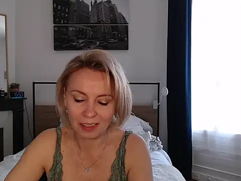 ADreamLady online show from March 18, 2:52 pm