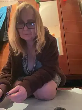 Snapshot of Irina2909@xh chatting on February 21, 12:23 am Irina2909xh online show from February 21, 12:23 am