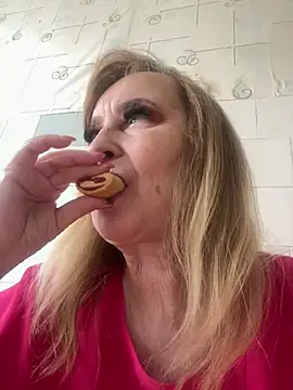 Snapshot of Irina2909@xh chatting on February 16, 11:20 am Irina2909xh online show from February 16, 11:20 am