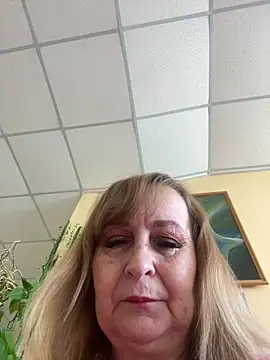 Snapshot of Irina2909@xh chatting on May 11, 8:16 am Irina2909xh online show from May 11, 8:16 am