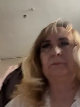 Irina2909xh online show from March 29, 9:33 am