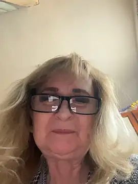 Irina2909xh online show from March 15, 10:11 am