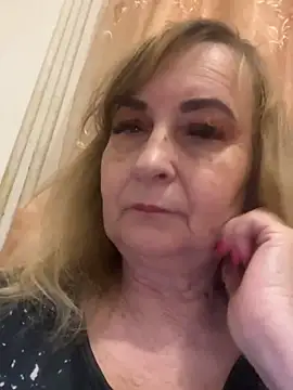 Snapshot of Irina2909@xh chatting on May 13, 5:53 pm Irina2909xh online show from May 13, 5:53 pm