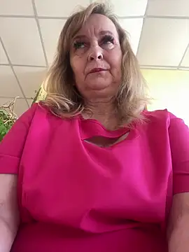 Snapshot of Irina2909@xh chatting on May 12, 7:27 am Irina2909xh online show from May 12, 7:27 am