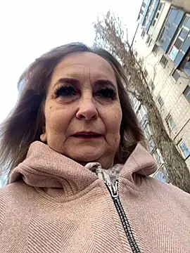 Irina2909xh online show from April 13, 12:31 pm