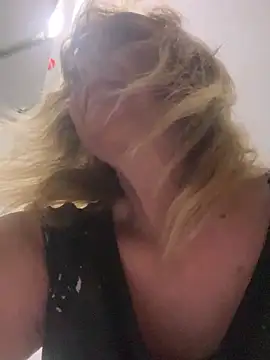 Irina2909xh online show from March 8, 6:22 pm