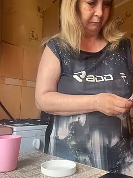 Snapshot of Irina2909@xh chatting on July 9, 7:20 am Irina2909xh online show from July 9, 7:20 am