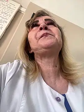 Snapshot of Irina2909@xh chatting on March 20, 12:00 pm Irina2909xh online show from March 20, 12:00 pm