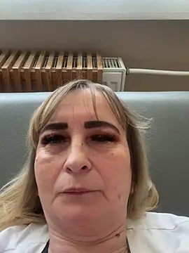 Snapshot of Irina2909@xh chatting on March 19, 11:39 am Irina2909xh online show from March 19, 11:39 am