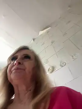 Snapshot of Irina2909@xh chatting on May 18, 9:58 am Irina2909xh online show from May 18, 9:58 am