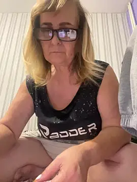 Snapshot of Irina2909@xh chatting on September 24, 6:58 pm Irina2909xh online show from September 24, 6:58 pm