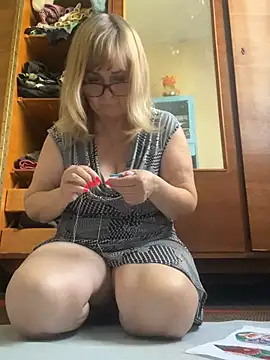 Snapshot of Irina2909@xh chatting on July 13, 10:58 am Irina2909xh online show from July 13, 10:58 am