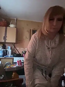 Snapshot of Irina2909@xh chatting on February 11, 5:18 am Irina2909xh online show from February 11, 5:18 am