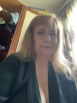 Snapshot of Irina2909@xh chatting on June 28, 8:31 am Irina2909xh online show from June 28, 8:31 am
