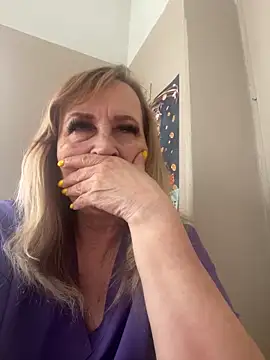 Snapshot of Irina2909@xh chatting on June 8, 11:00 am Irina2909xh online show from June 8, 11:00 am