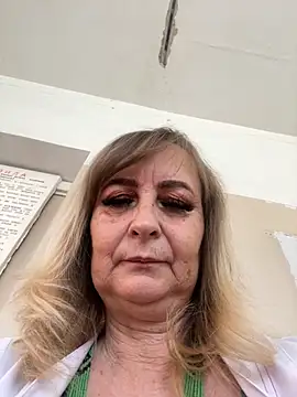 Snapshot of Irina2909@xh chatting on September 22, 10:10 am Irina2909xh online show from September 22, 10:10 am