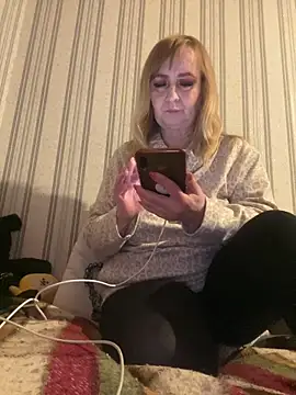 Snapshot of Irina2909@xh chatting on February 12, 10:31 pm Irina2909xh online show from February 12, 10:31 pm