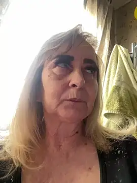 Snapshot of Irina2909@xh chatting on March 22, 1:30 pm Irina2909xh online show from March 22, 1:30 pm