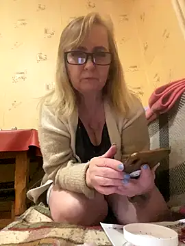 Irina2909xh online show from December 18, 1:22 am