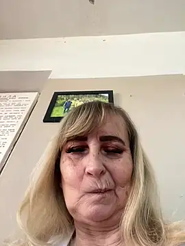 Snapshot of Irina2909@xh chatting on March 21, 12:17 pm Irina2909xh online show from March 21, 12:17 pm