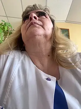 Snapshot of Irina2909@xh chatting on March 10, 10:07 am Irina2909xh online show from March 10, 10:07 am