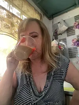 Snapshot of Irina2909@xh chatting on July 10, 8:58 am Irina2909xh online show from July 10, 8:58 am