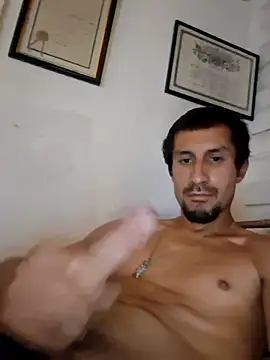 OscarbidD661 online show from August 1, 6:44 am