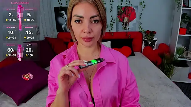 Snapshot of LunaBellucci chatting on March 2, 10:58 am LunaBellucci online show from March 2, 10:58 am