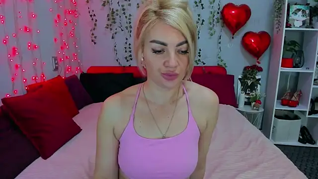 LunaBellucci online show from March 27, 8:26 am