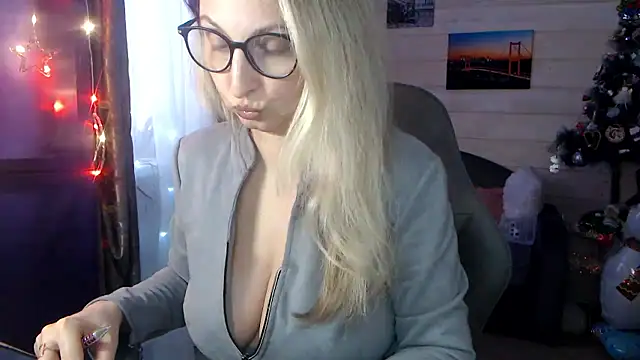 RubiLakros online show from January 19, 11:47 am