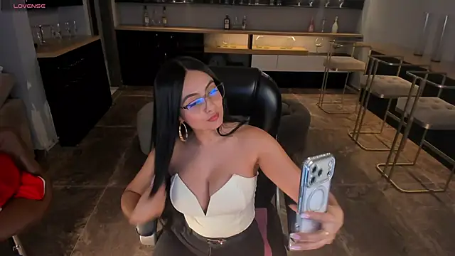 AshleyJhonson online show from May 13, 10:06 pm
