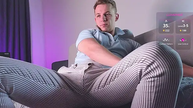 S3Xyes online show from March 23, 11:59 pm