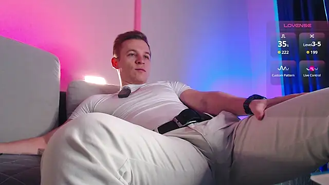 S3Xyes online show from April 24, 3:08 am