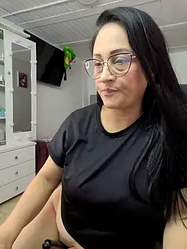 Ameliarizo online show from January 7, 9:20 pm