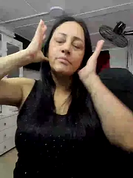 Ameliarizo online show from April 2, 1:13 am