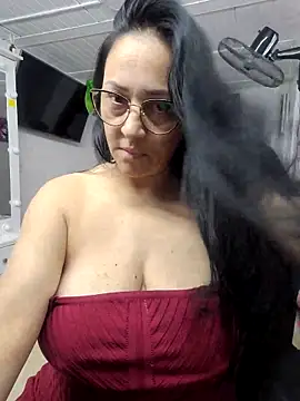 Ameliarizo online show from April 5, 6:47 pm