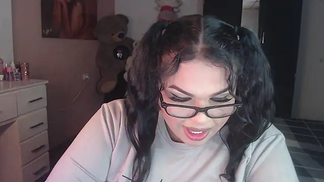 kami hot ts online show from March 17, 5:10 am