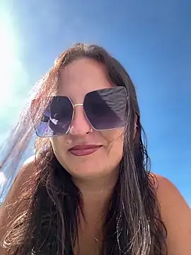 Snapshot of itsCassie chatting on October 19, 12:08 pm itsCassie online show from October 19, 12:08 pm