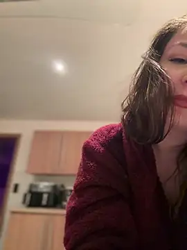 itsCassie online show from March 24, 7:25 pm