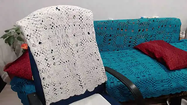 Snapshot of xHoneyLadyx chatting on March 1, 3:38 pm xHoneyLadyx online show from March 1, 3:38 pm