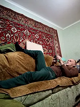 Snapshot of Sam_Colt chatting on December 16, 5:28 pm Sam Colt online show from December 16, 5:28 pm